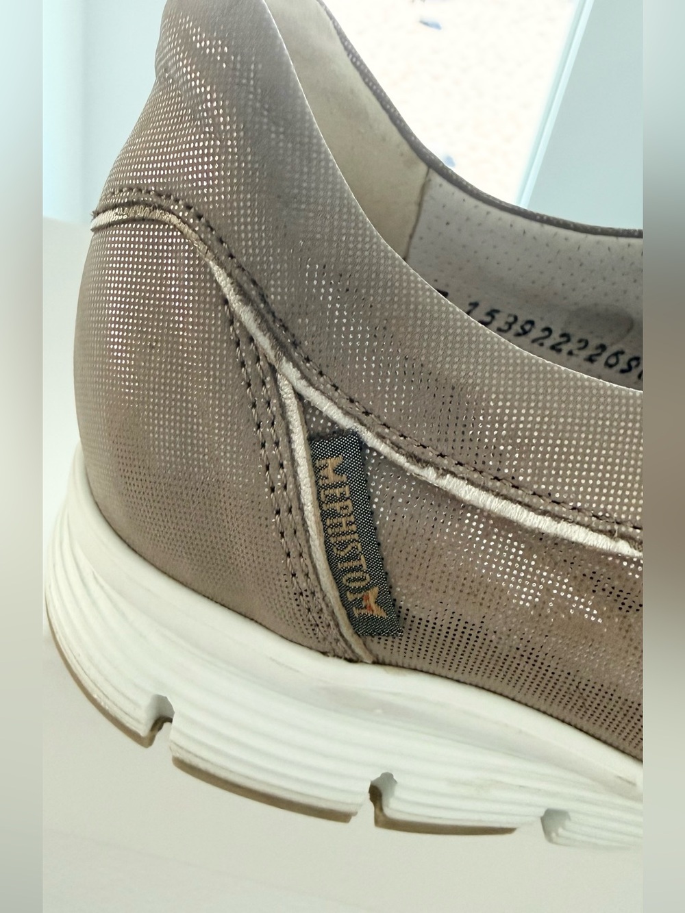 MEPHISTO ‘Yael’ Soft-Air Metallic Taupe Sneaker Size 9.5 Women’s - Picture 8 of 13